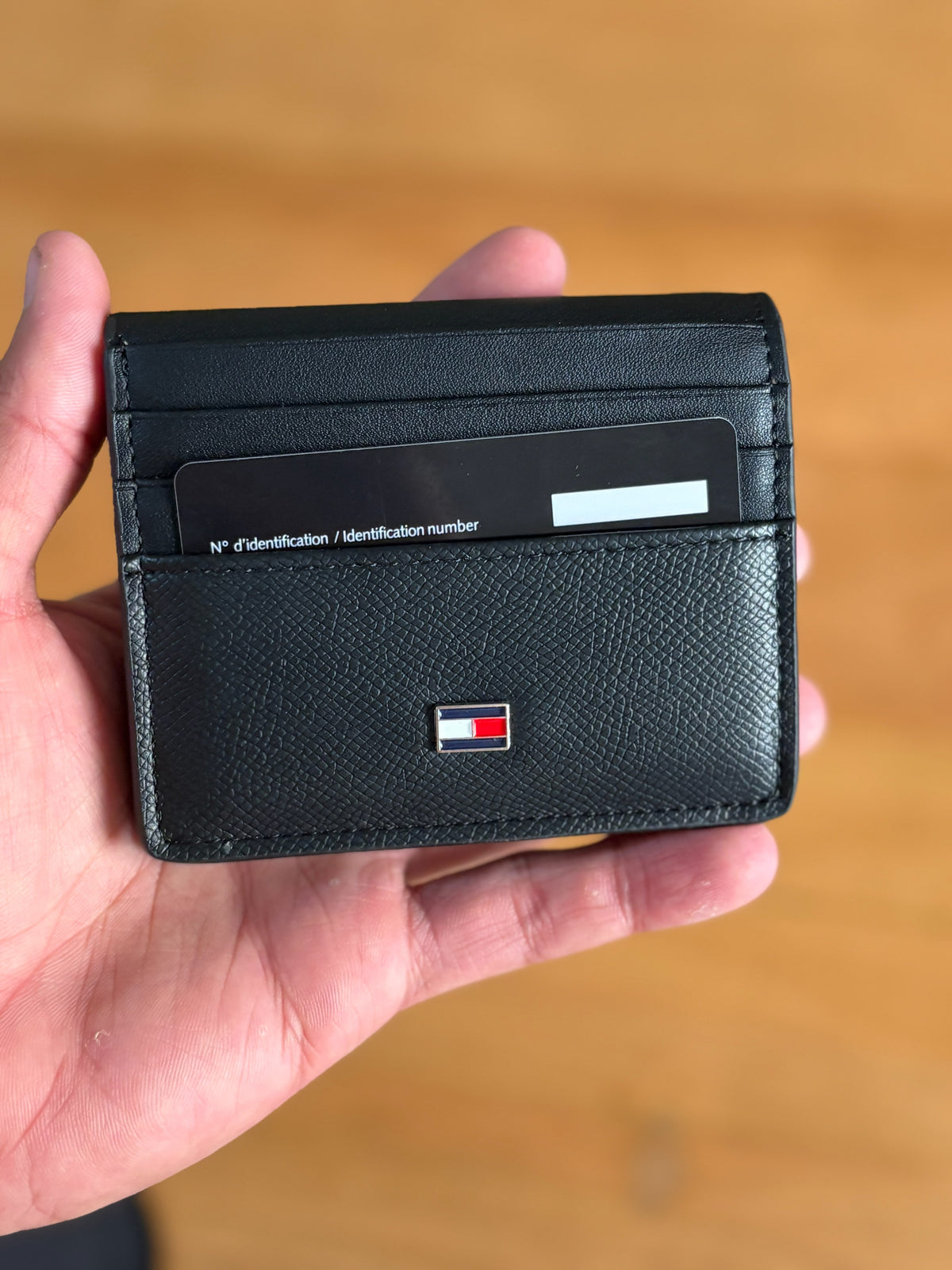 Tommy Slim Wallet & Card Holder