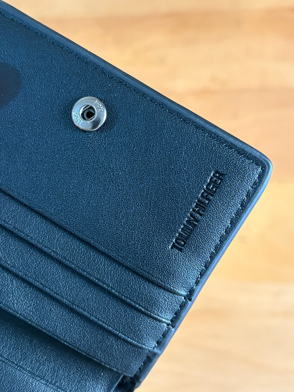 Tommy Slim Wallet & Card Holder